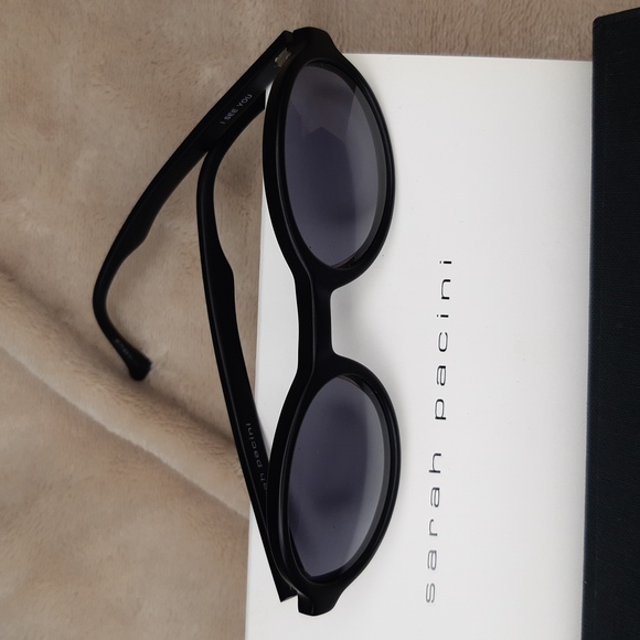 Sarah Pacini Sunglasses. Rare. - Picture 5 of 7